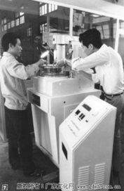 汕頭市吉祥電子設備廠成功制造高精度硅片磨床，引領國產科學儀器新突破